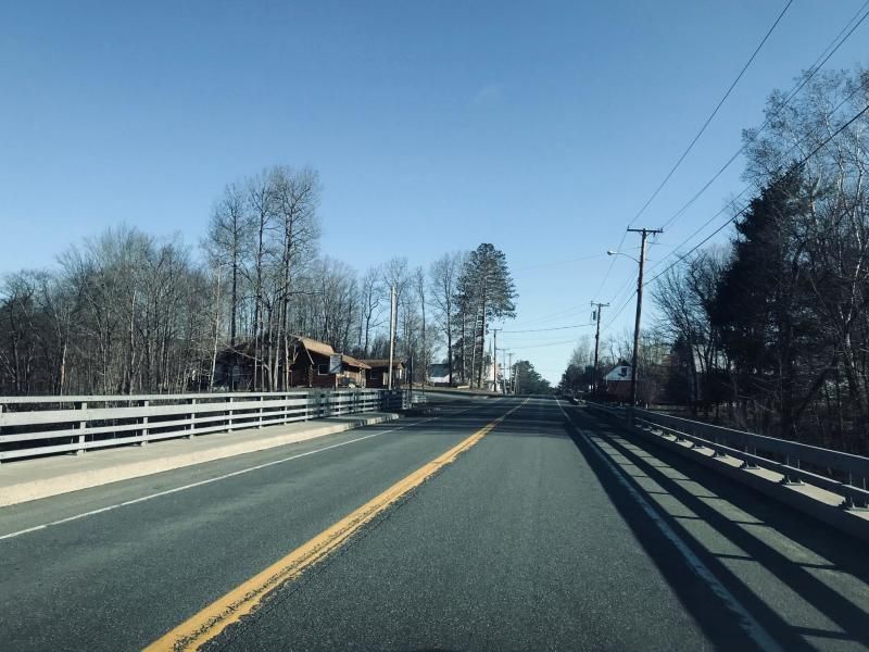 94 Main Rd, Abbot, ME 04406